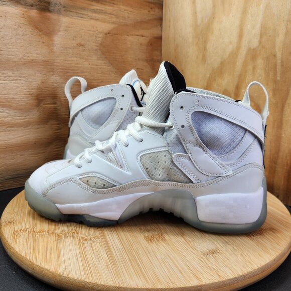 Jordan Jumpman Two Trey Womens Basketball Sneakers - Picture 7 of 11